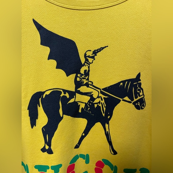 Gucci Super Runway “GUCCY” Mustard Yellow Crewneck Sweater Men’s Size Medium NWT - Picture 3 of 10